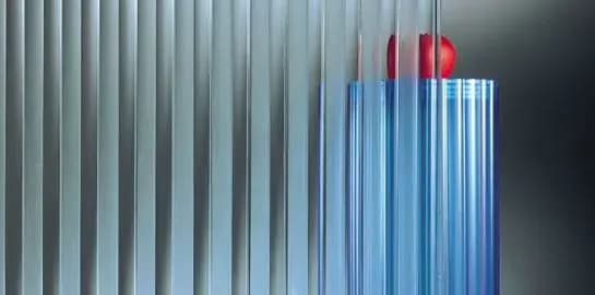 Detailweergave van Canale mat blank glas